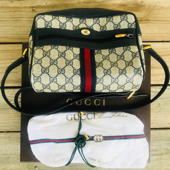 Gucci Handbags - VINTAGE GUCCI CROSSBODY HANDBAG.